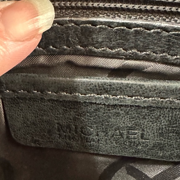 Black Clutch with Chain Detail - Picture 8 of 10